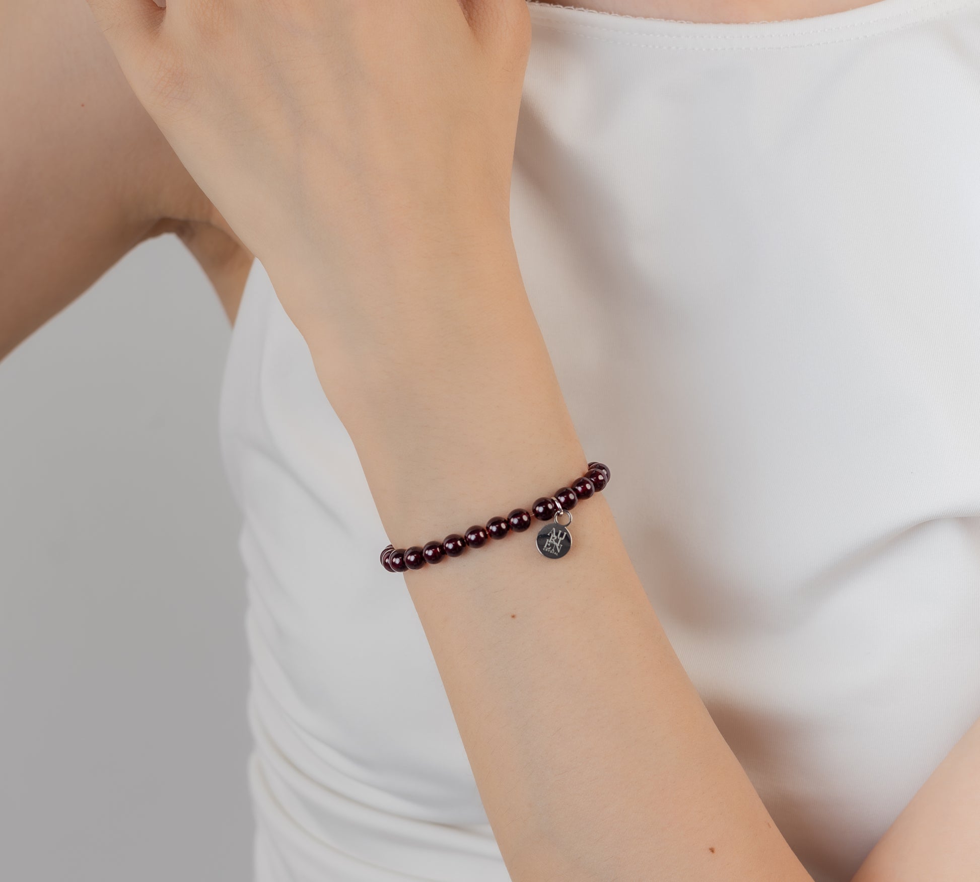 Himalayan Meditation · Garnet 6mm