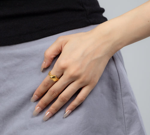 Golden Heart Chain Ring