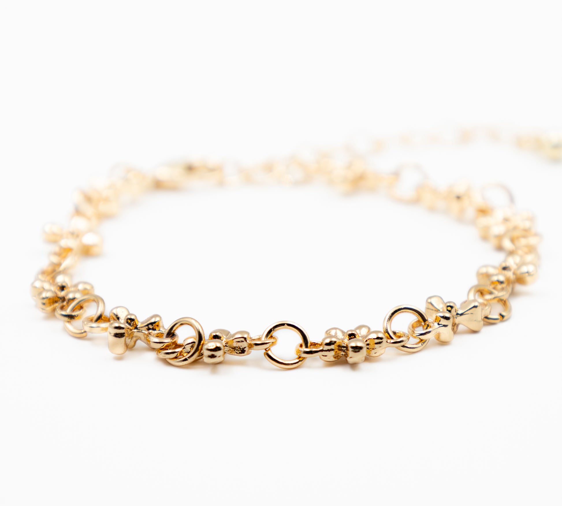 Golden Bloom Chain Bracelet
