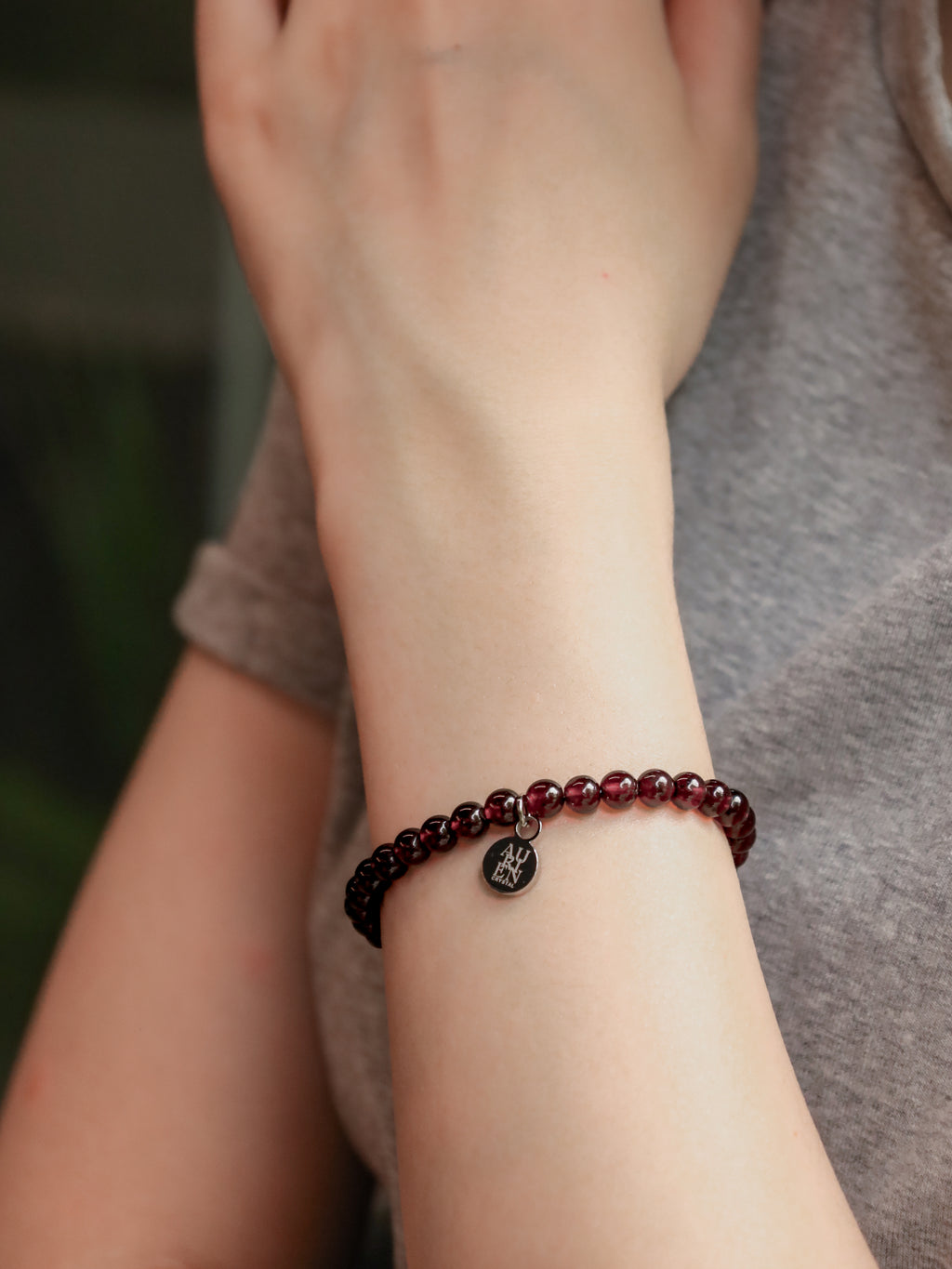 Himalayan Meditation · Garnet 5mm