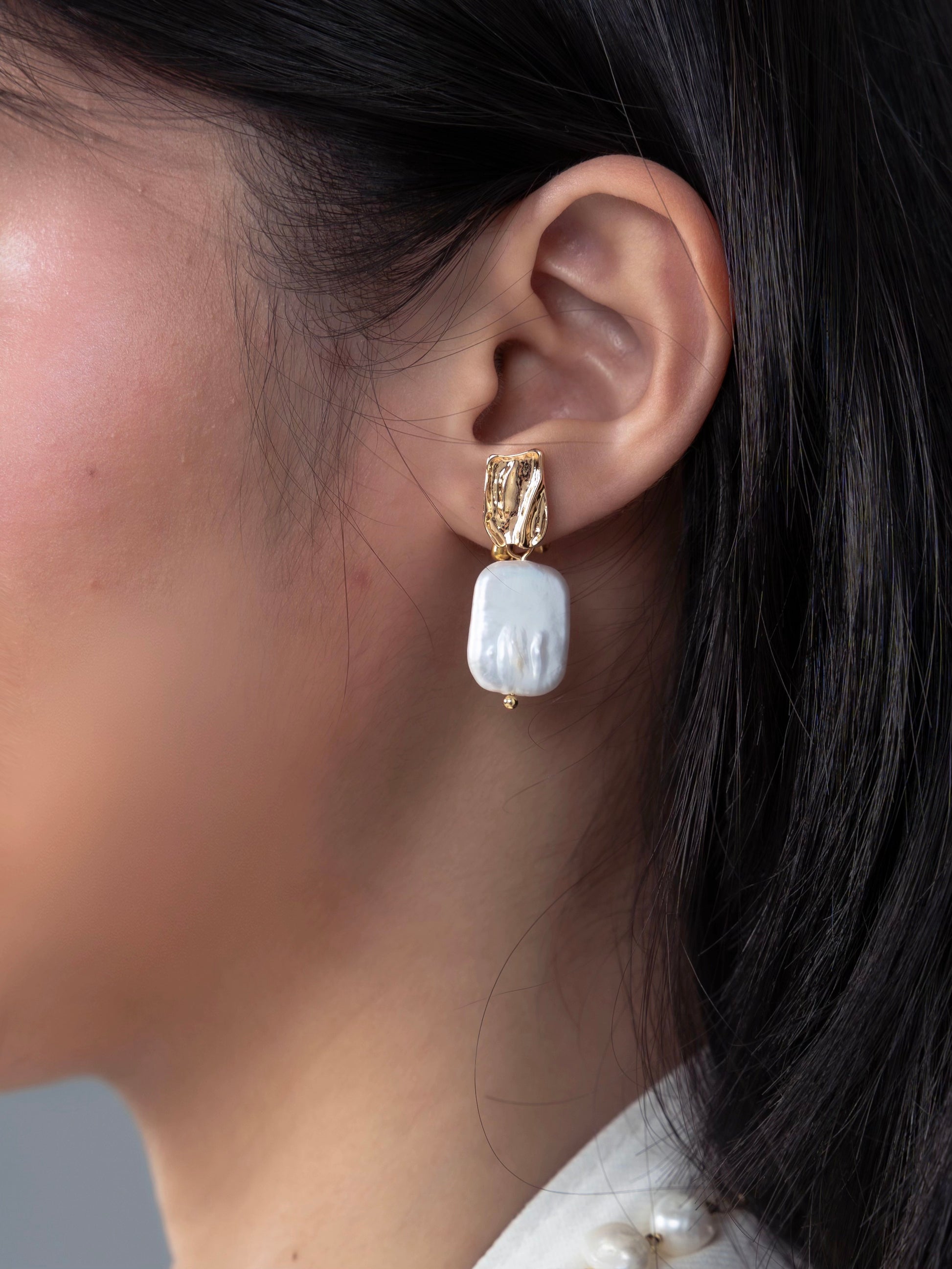 Wave-Shap Rectangle Baroque Pearl Drops